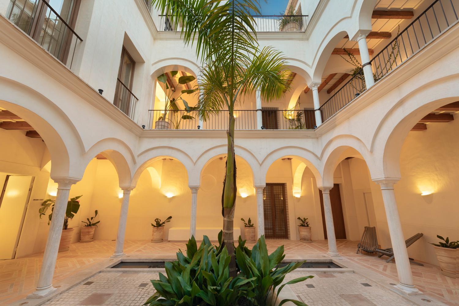 Апарт отель Casa Del Rey Sabio Севилья Экстерьер фото